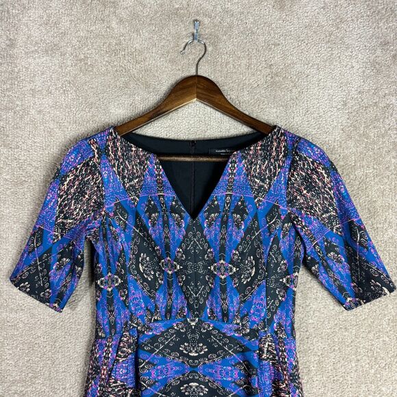 Nanette Lepore Sheath Dress Size 0P Blue/Black Printed Short Sleeve Notch V Neck - Picture 2 of 11